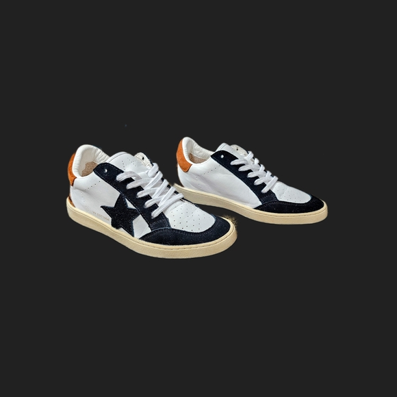 Stylish Leopard Print Sneakers - Picture 3 of 3